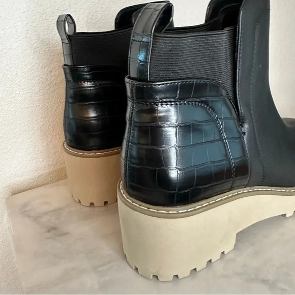 DV By Dolce Vita Womens Rancher Chelsea Black Ankle Wedge Boots Size 10 - Picture 4 of 8